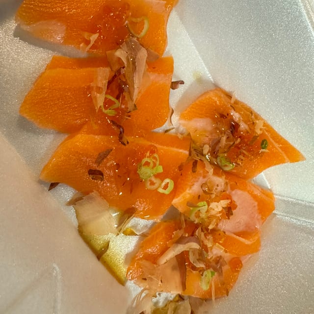 Salmon Bonito 6 pcs (niko).