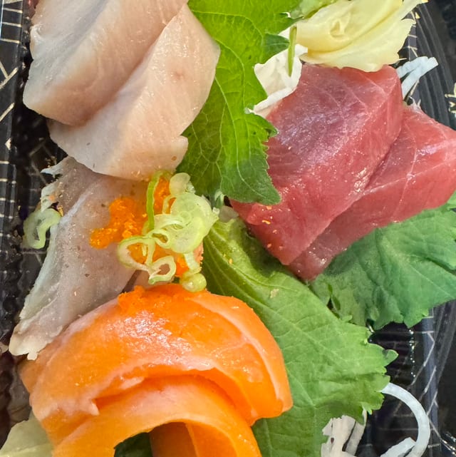 Albacore Sashimi Special 6 pcs (niko).