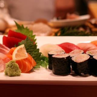 Sc.5. Sushi Sashimi Combo
